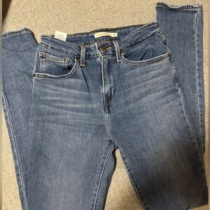 Levi’s Skinny Jeans - 27 waist 34 length